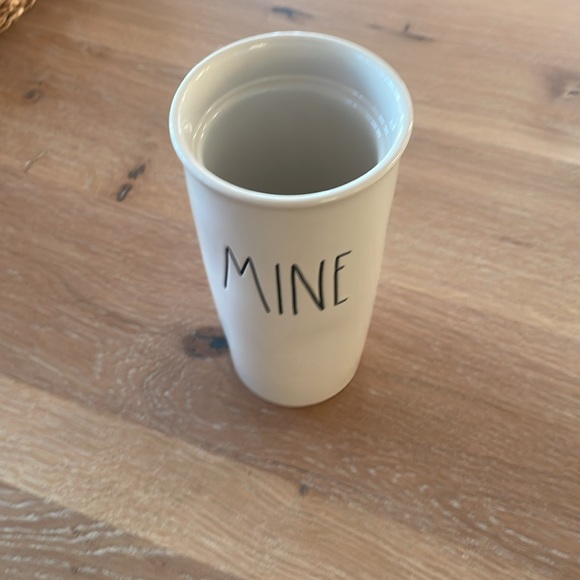 Rae Dunn cup - Picture 3 of 3